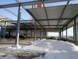 Устройство кровли административного здания. 2000 м2. ТПО-мембрана. Начало работ - ноябрь 2025 г. 